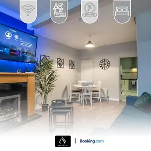2 Bedrooms House By Boyeilles Apartments Short Lets & Serviced Accommodation Belfast With Free Wifi Holiday home